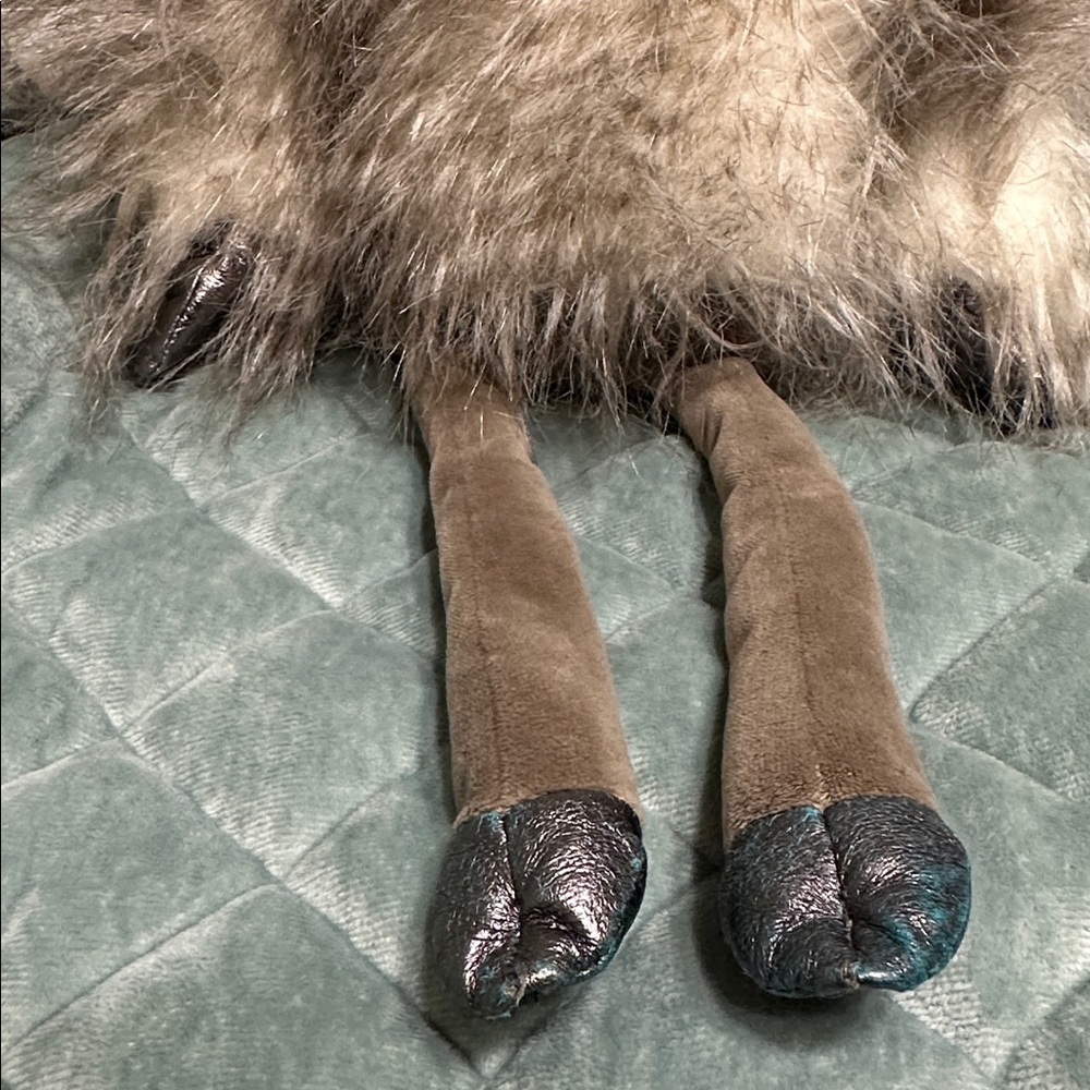 Jellycat Plush Roxie Reindeer with Feather Body metallic  Antlers and Hoofs - Picture 5 of 10